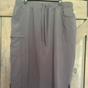 🍩👑Xl Cherokee infinity scrub skirt👑🍩